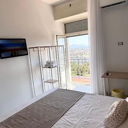 Airport Seaview Rooms Napels Buitenkant foto