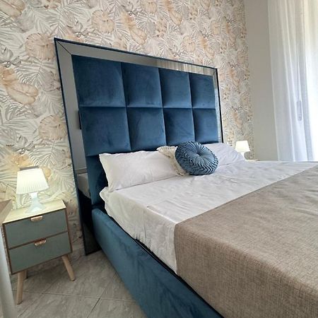 Airport Seaview Rooms Napels Buitenkant foto