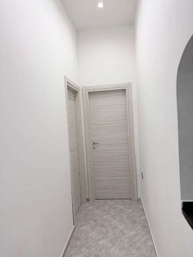 Airport Seaview Rooms Napels Buitenkant foto
