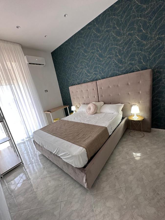 Airport Seaview Rooms Napels Buitenkant foto