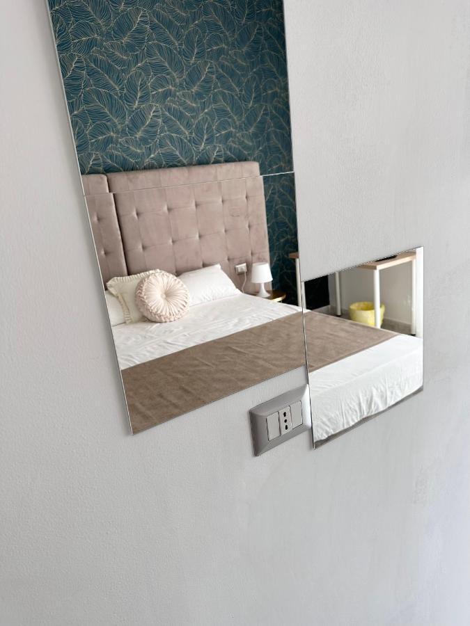 Airport Seaview Rooms Napels Buitenkant foto