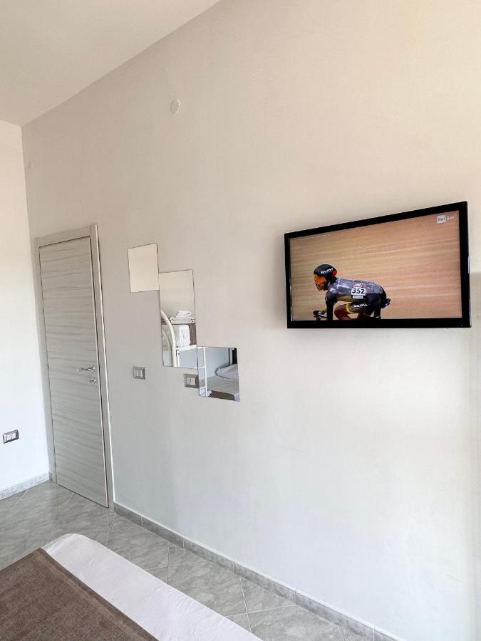 Airport Seaview Rooms Napels Buitenkant foto